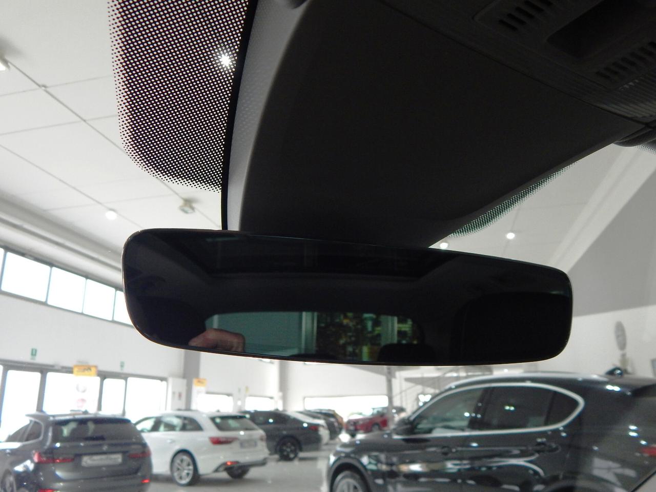 Volkswagen Tiguan 2.0 TDI Elegance 150cv DSG TETTO-NAVI-LED-PARK