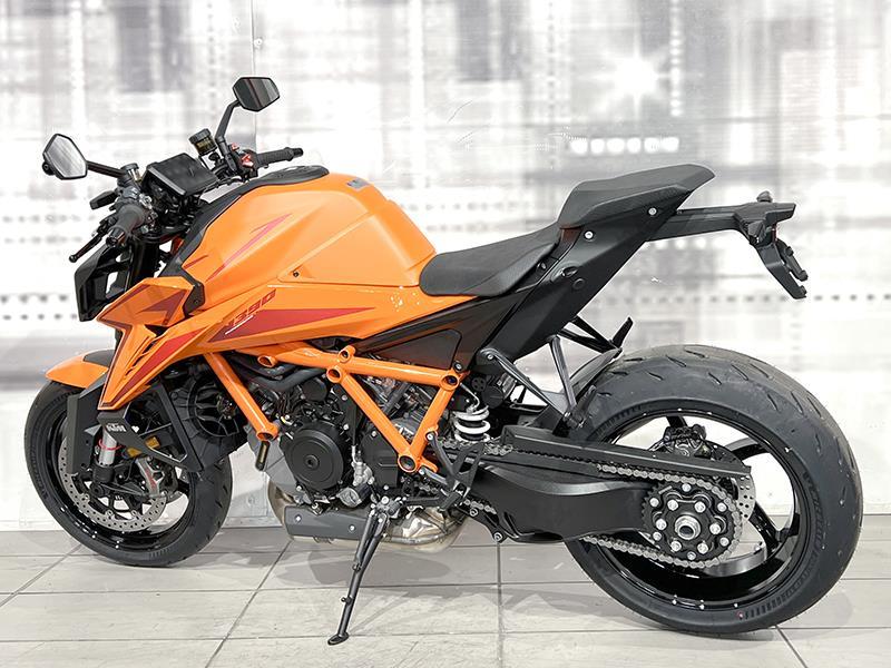 KTM 1390 Super Duke R Evo