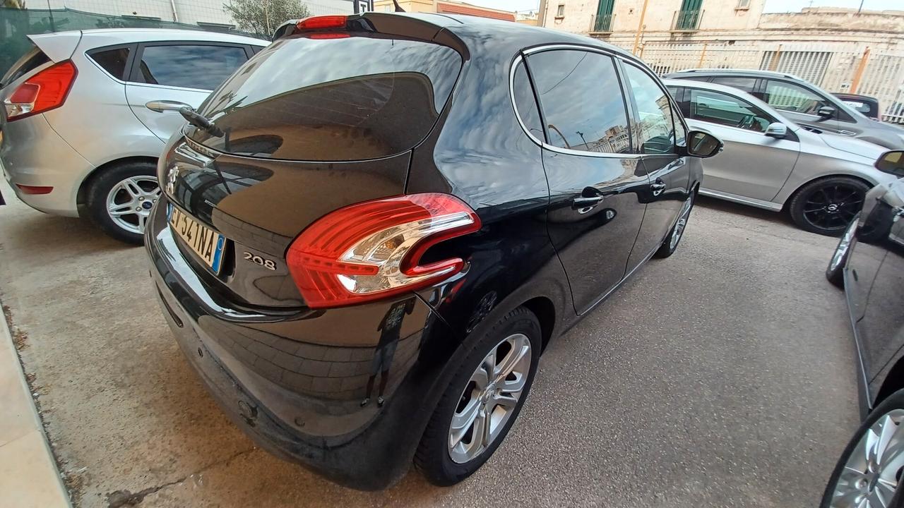 Peugeot 208 1.4 HDi 68 CV 5 porte Allure