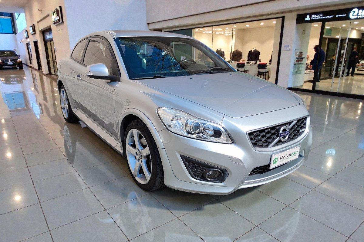 VOLVO C30 D3 R-design