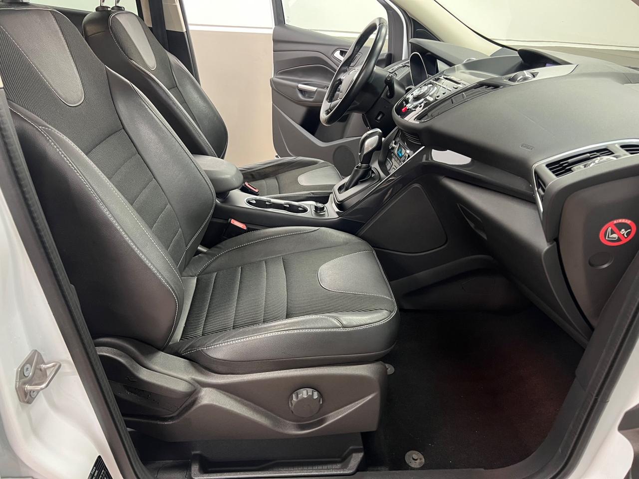 Ford Kuga 2.0 TDCI 150 CV S&S 4WD Titanium