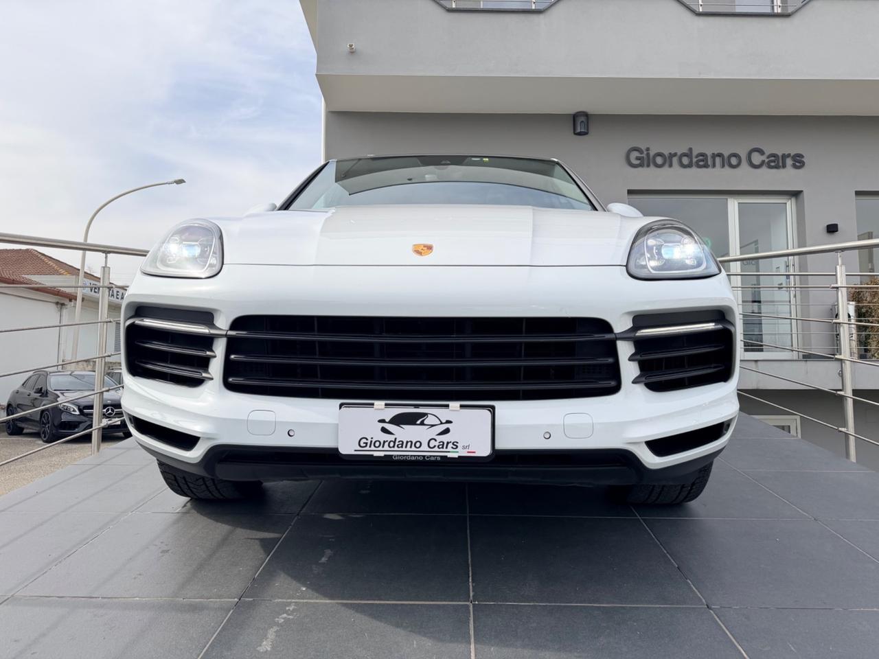 Porsche Cayenne Coupé 3.0 V6 E-Hybrid uni pro in garanzia