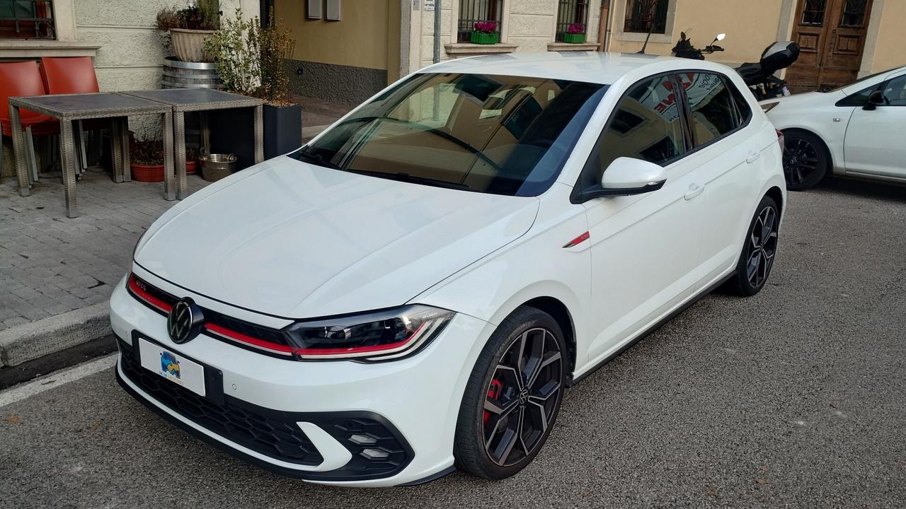 Volkswagen Polo 2.0 TSI DSG GTI