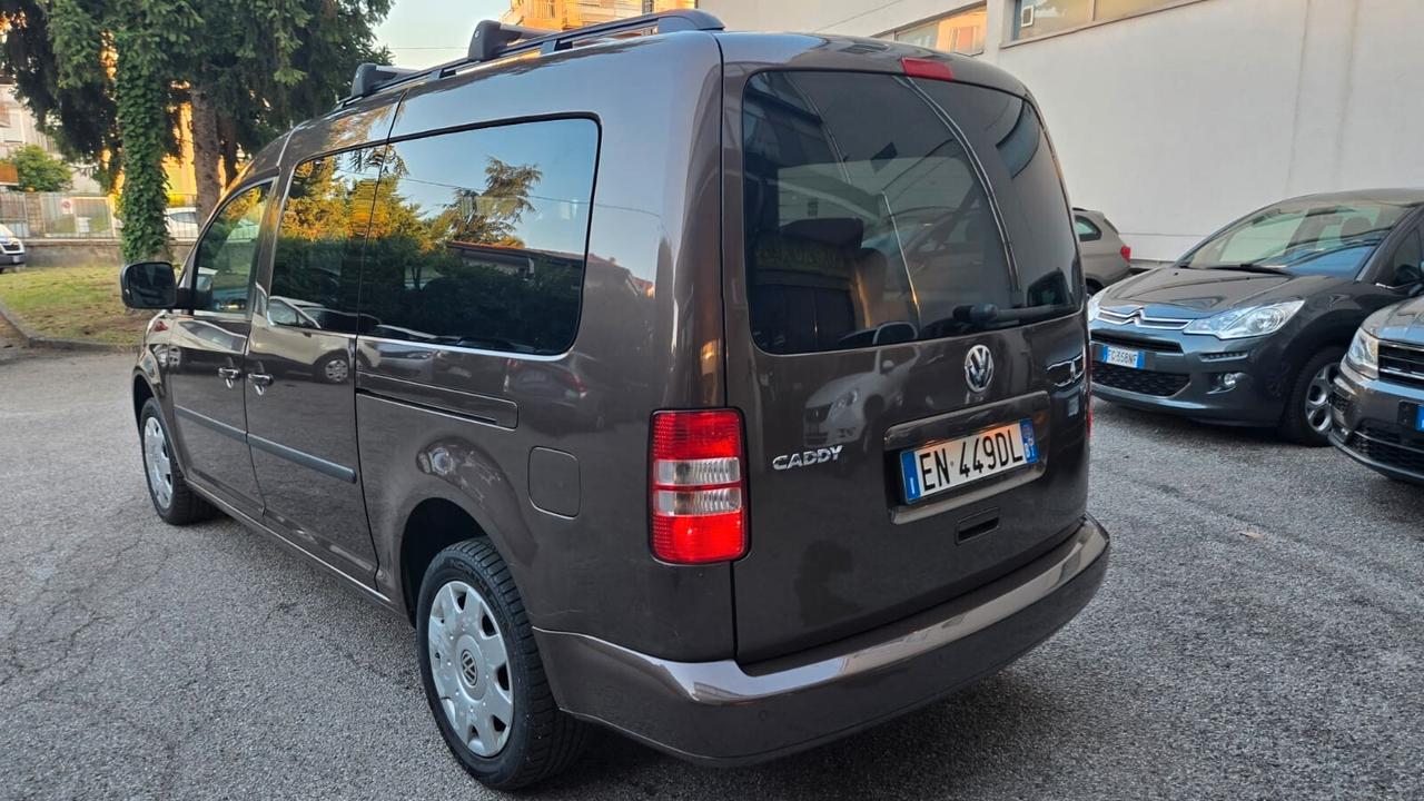Volkswagen Caddy 7Posti Highline Maxi Neopatentati