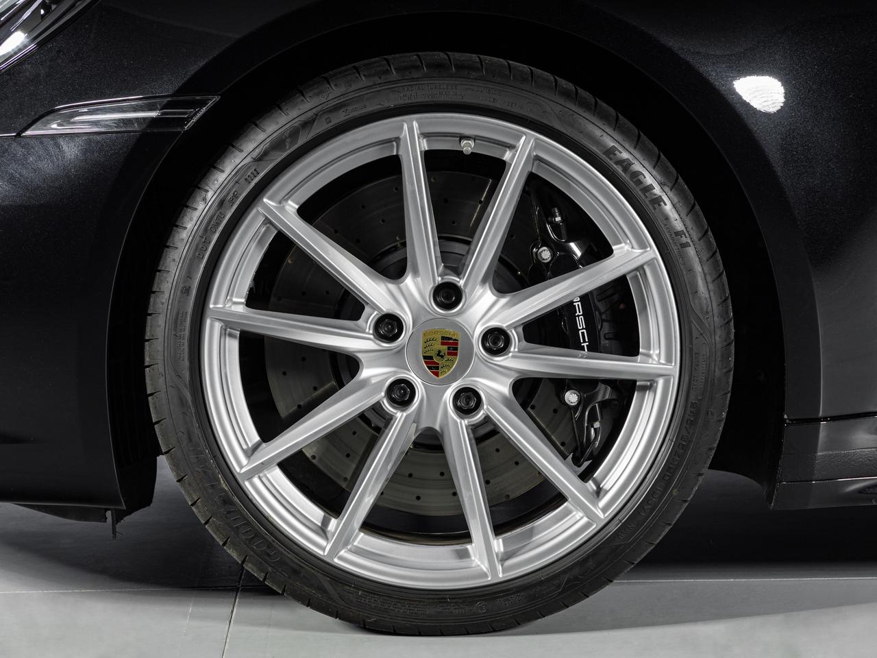 Porsche 911 targa 3.0 4 gts auto