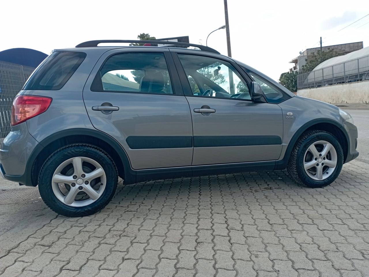 Suzuki SX4 1.9 DDiS 4WD 82000 km!