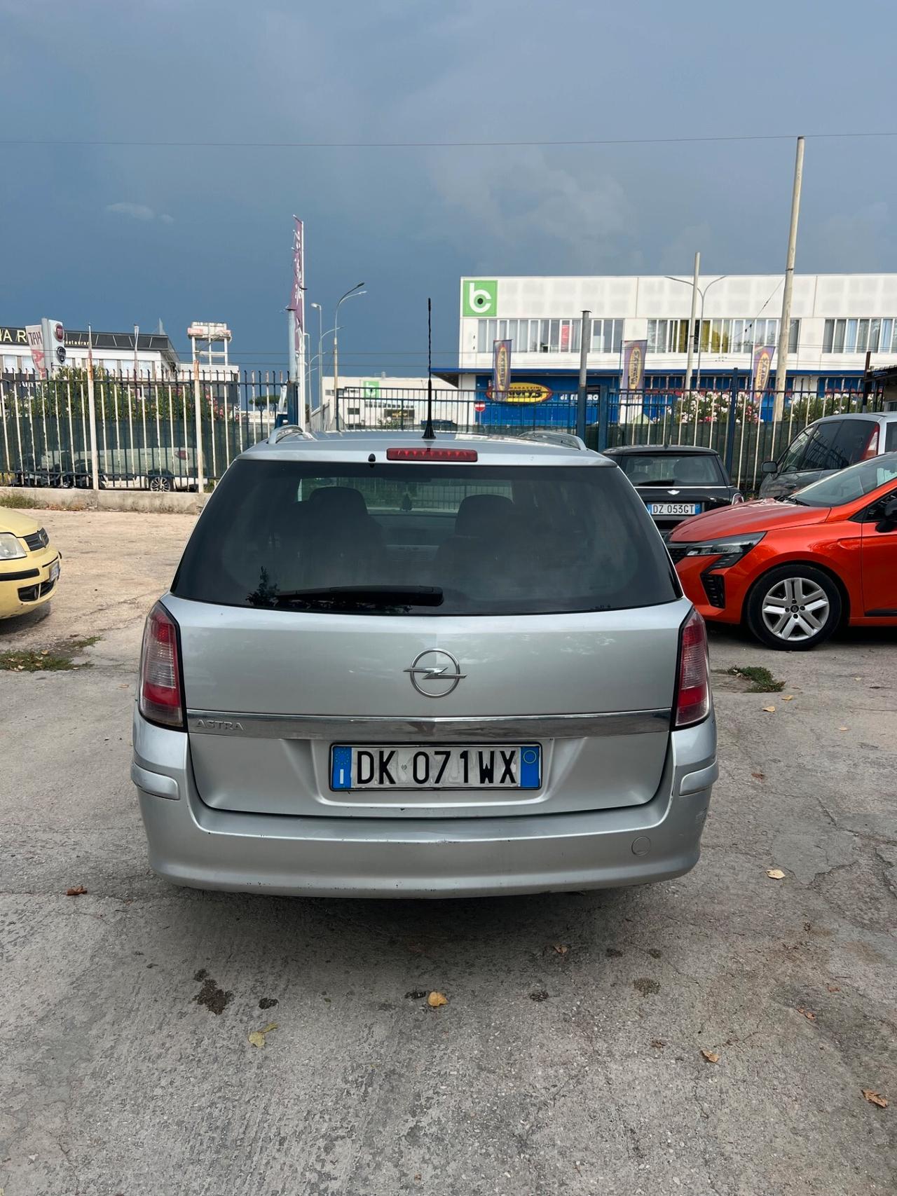Opel Astra 1.4 16V Twinport Station Wagon Enjoy
