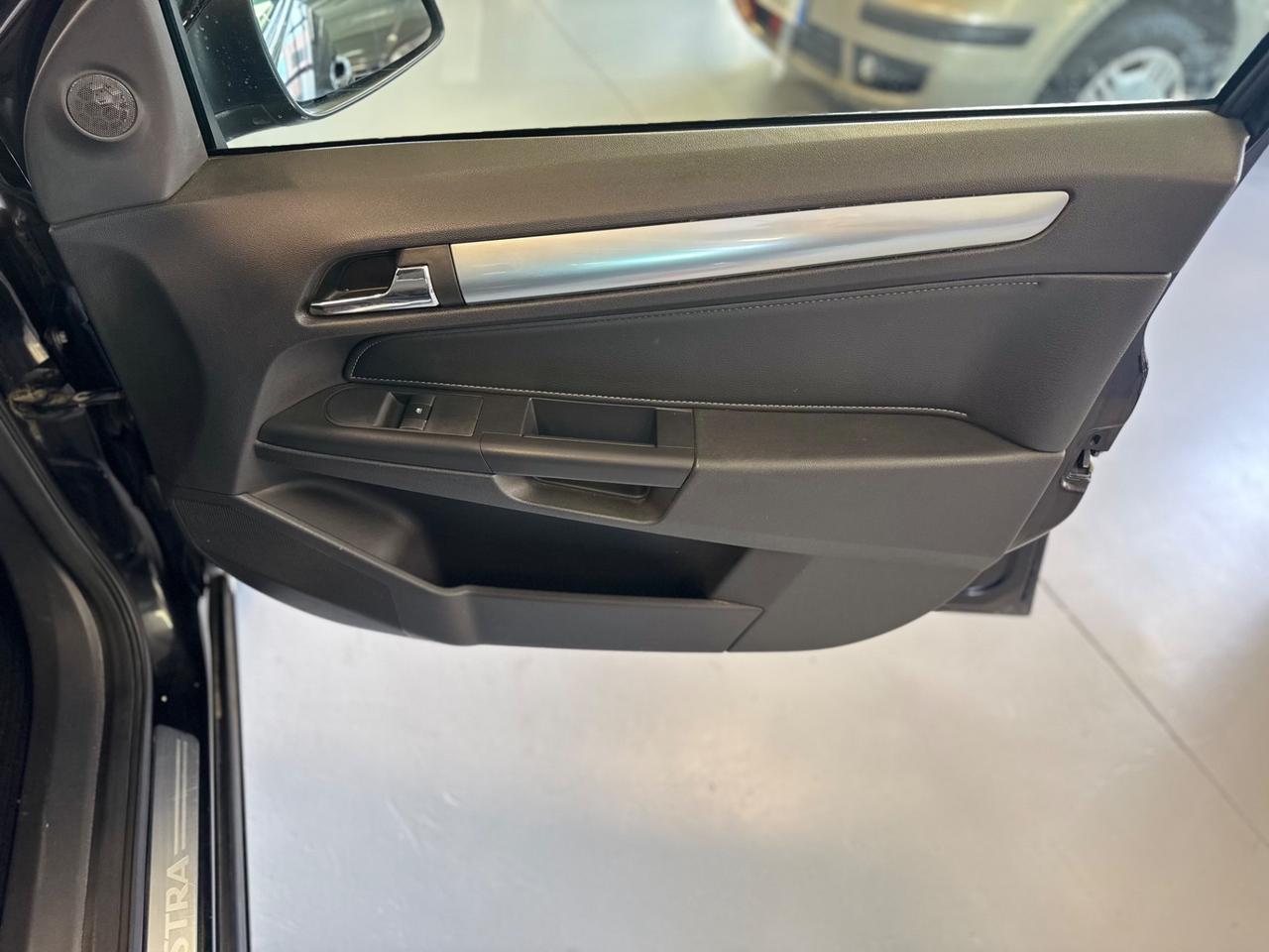 Opel Astra 1.7 CDTI 101CV 5 porte Cosmo