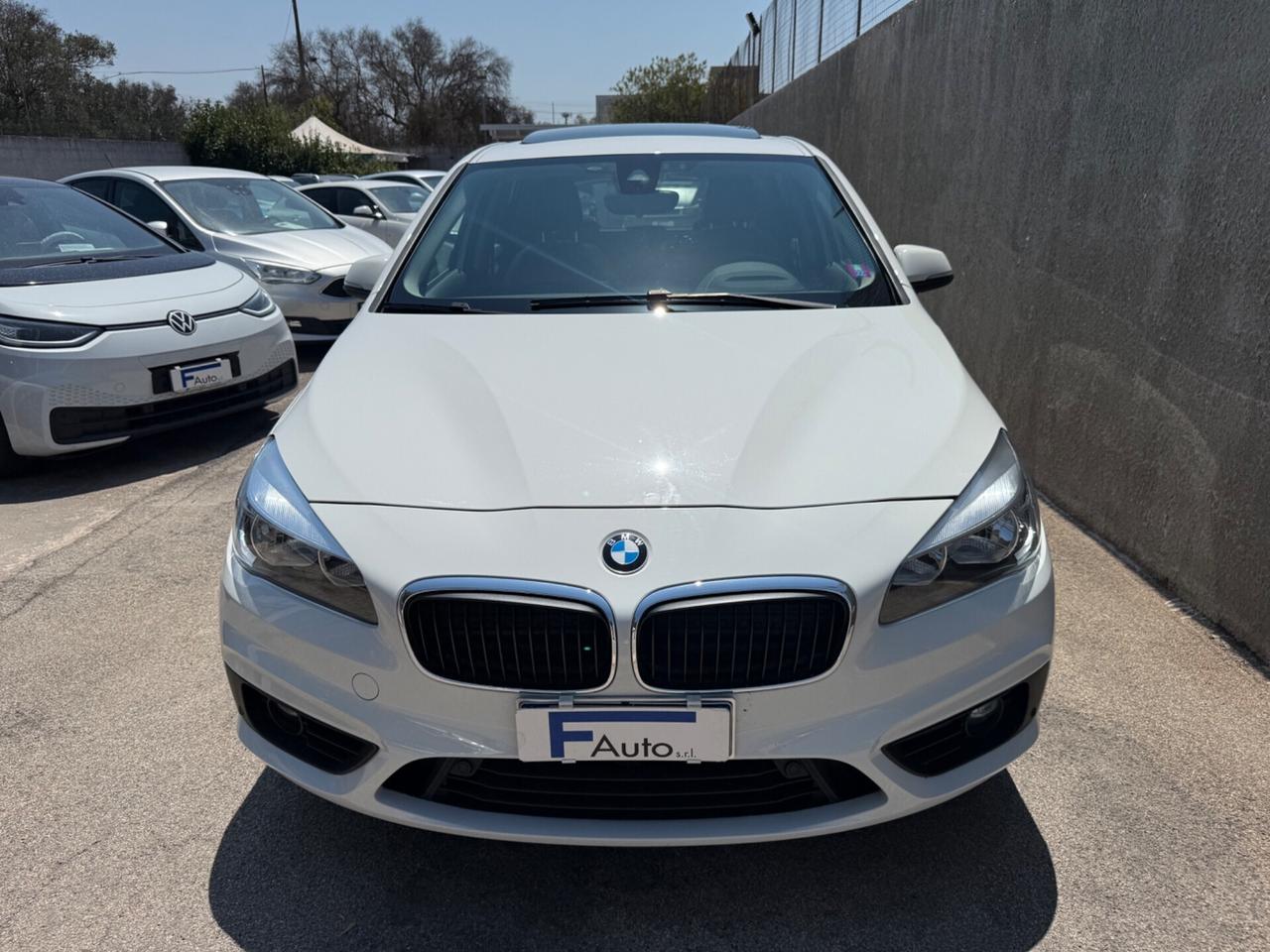 Bmw Active Tourer 218d Luxury,TETTO APRIBILE,PELLE,NAVI,CLIMATRONIC BIZ.,ECC…