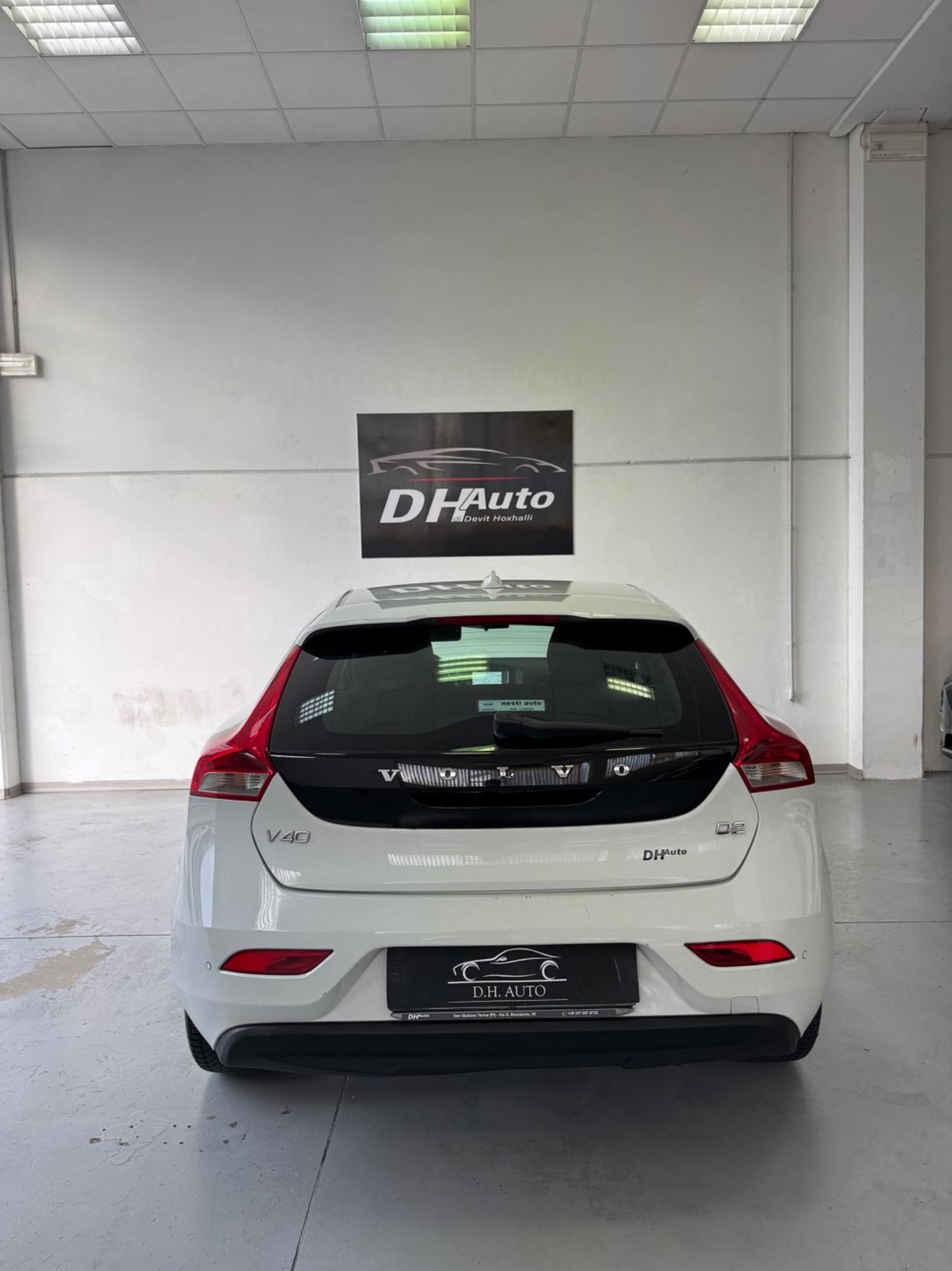 Volvo V40 D2 R-design Momentum