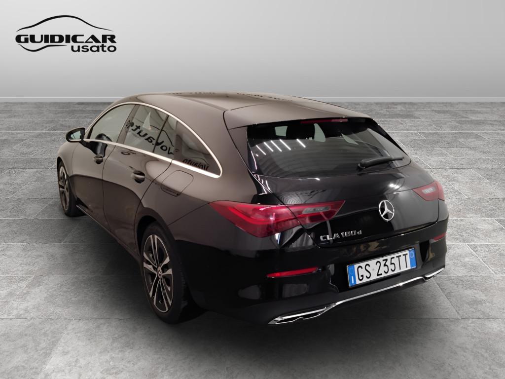 Mercedes-Benz CLA Sh.Brake - X118 2023 - CLA Shooting Brake 180 d Progressive Advanced auto