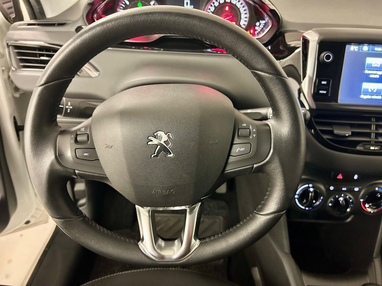 Peugeot 208 PureTech 82 5 porte Allure