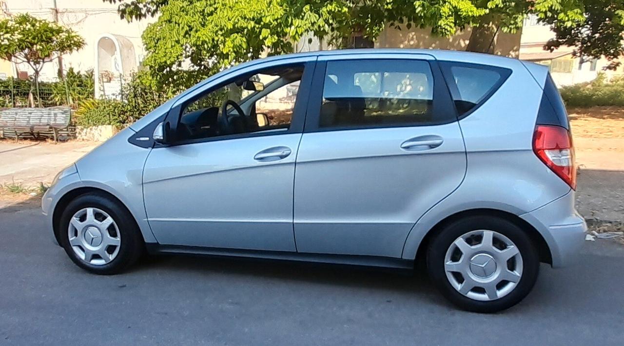 Mercedes-benz A 160 CDI BlueEFFICIENCY