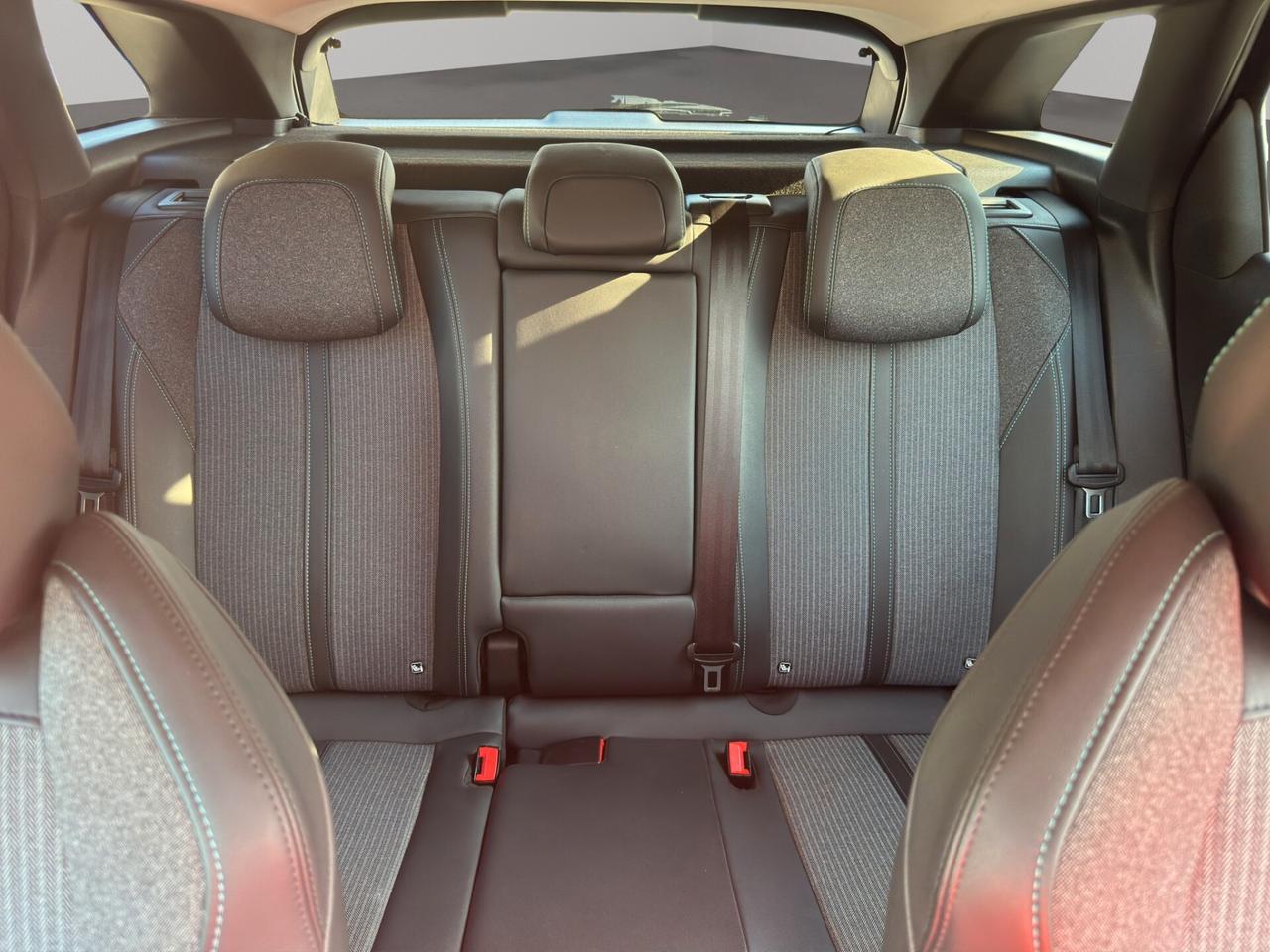 Peugeot 3008 BlueHDi 130 S&S EAT8 Allure Pack