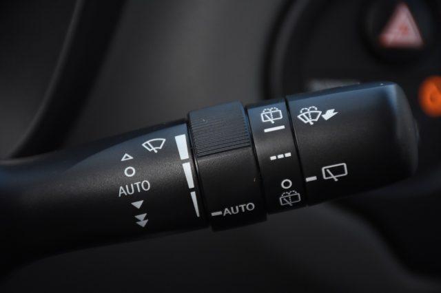 TOYOTA Yaris 1.5 Hybrid 5 porte Business