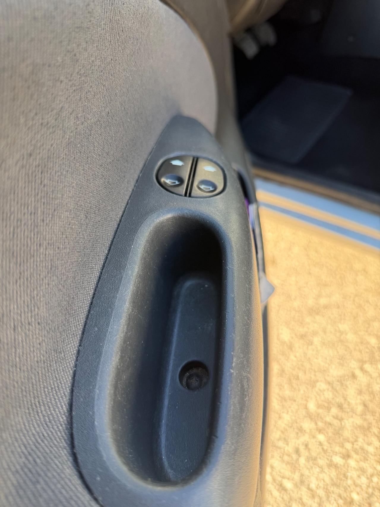 Ford Fiesta 1.2i 16V cat 3 SOLO 100.000 KM NEOPATENTATI OK