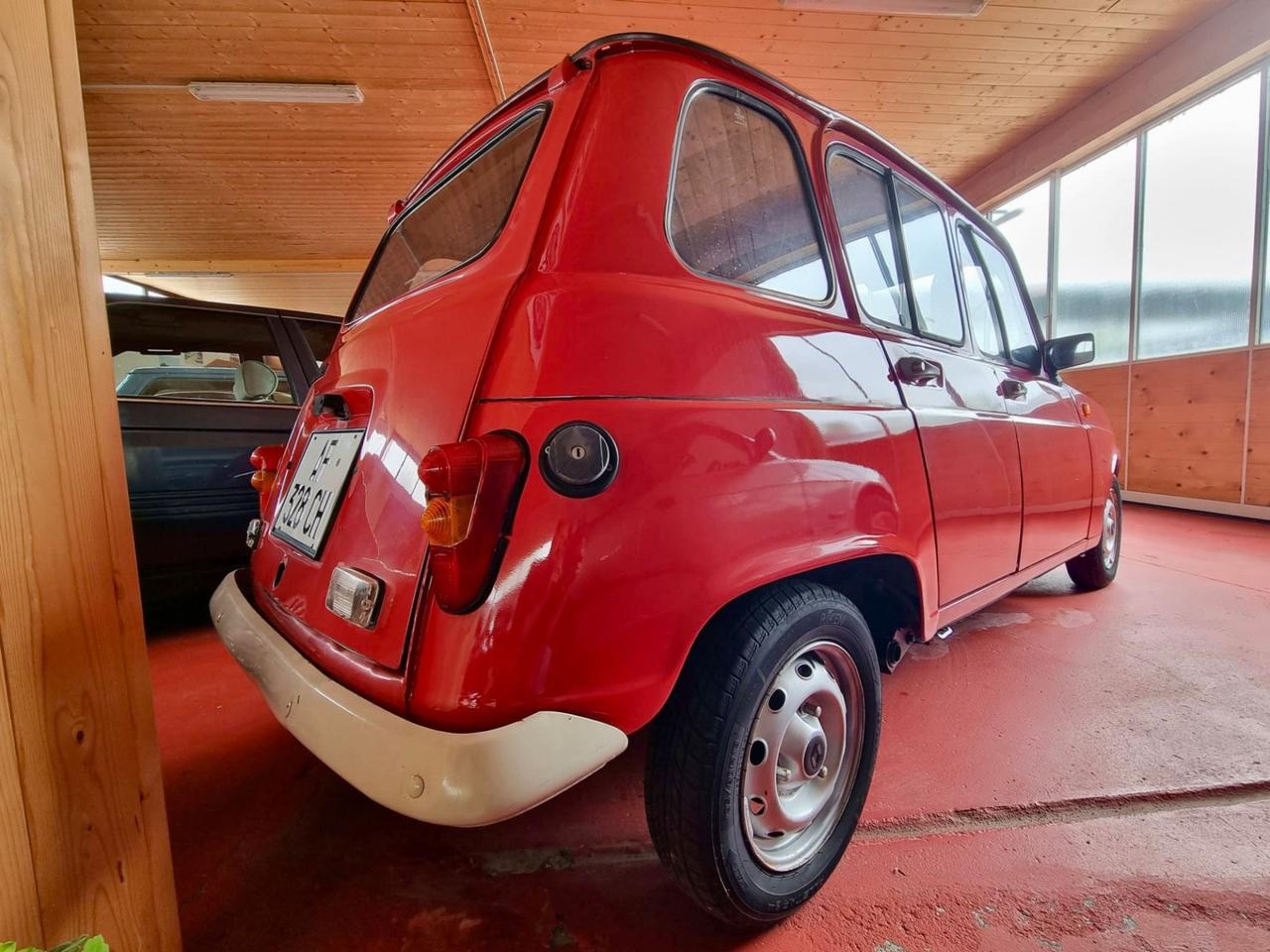 Renault R4 956 TL 5p