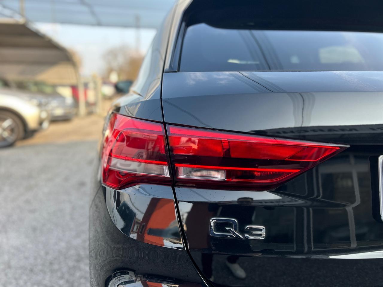 Audi Q3 35 2.0 tdi s-tronic