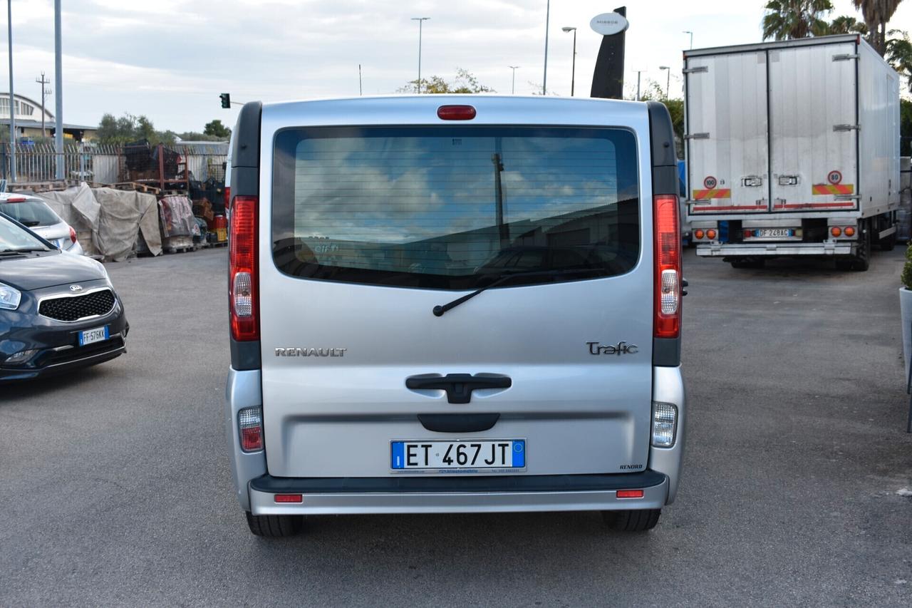 Renault Trafic 9P. L2 Cambio Automatico