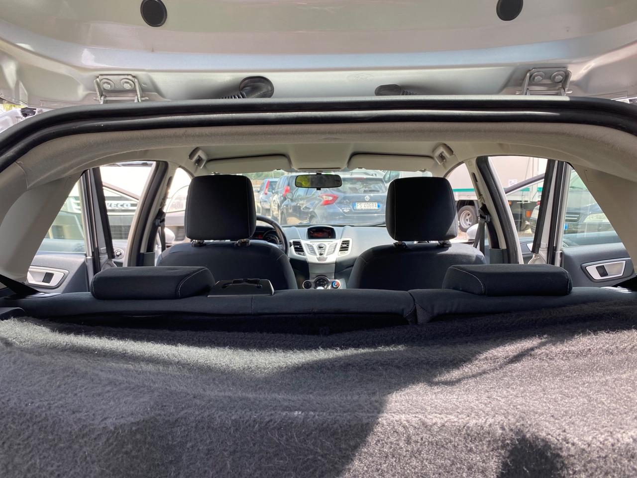 Ford Fiesta 1.4 Diesel 5 Porte Neo Patentati