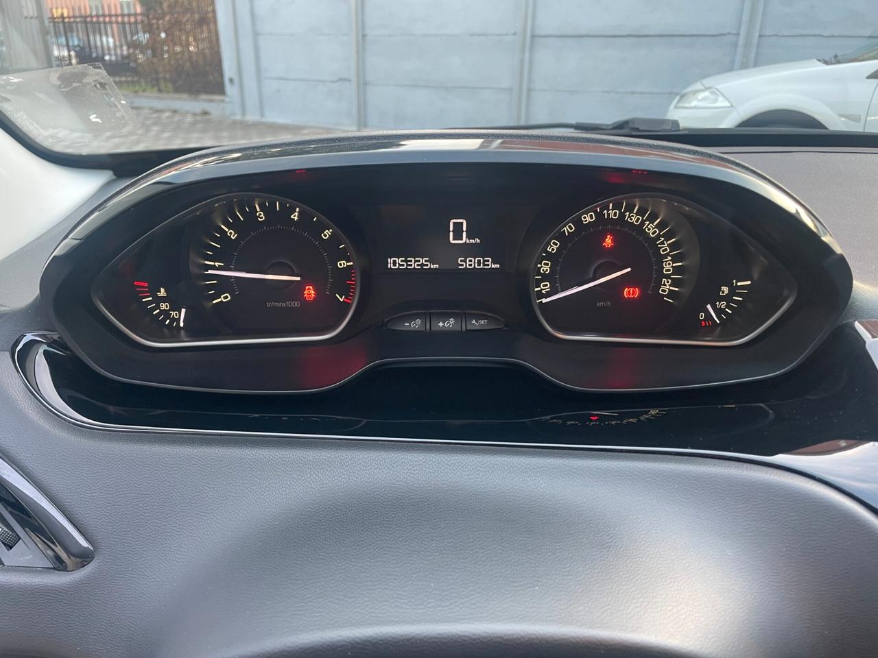 Peugeot 208 PureTech 82 5 porte Allure CINGHIA NUOVA!!!