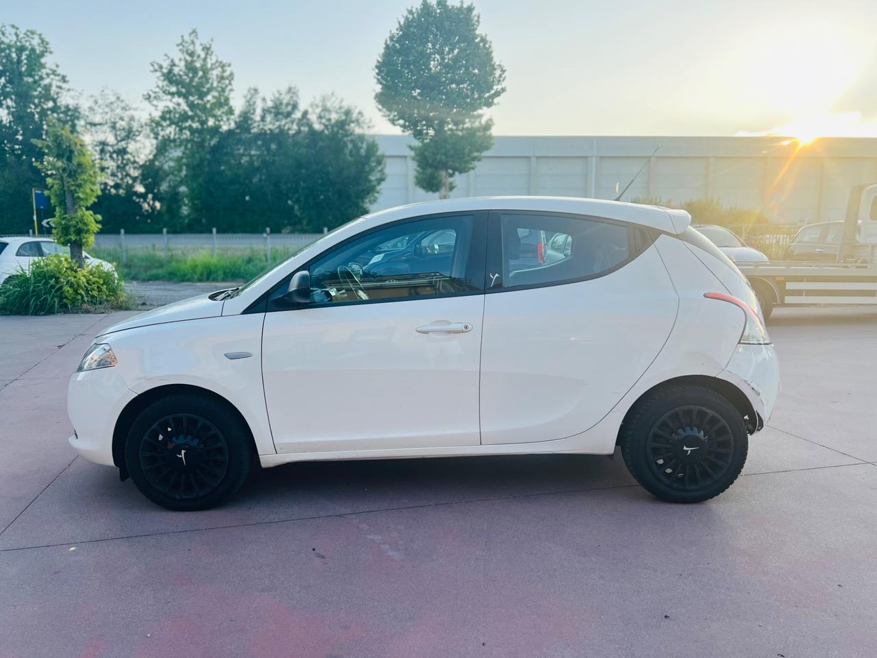 Lancia Ypsilon 1.2 69 CV 5 porte GPL Ecochic Platinum