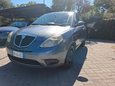 Lancia Ypsilon 1.3 MJT 75 CV Neopatentati
