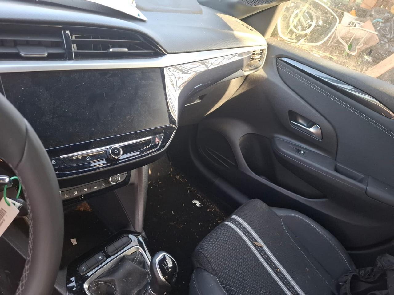 OPEL CORSA 6 SERIE 2024 EURO6E INCIDENTATA