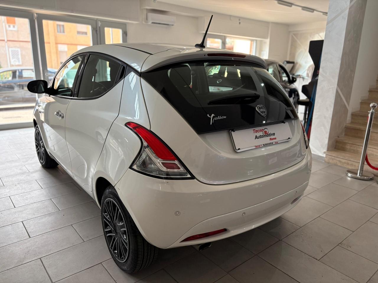 Lancia Ypsilon 1.0 FireFly 5 porte S&S Hybrid Ecochic Gold *PROMO*