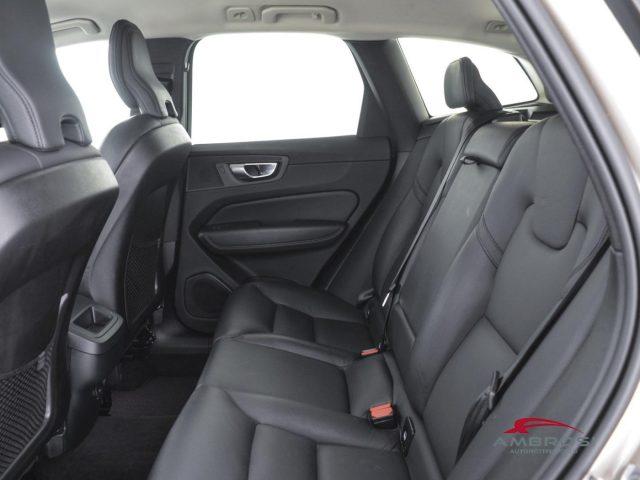 VOLVO XC60 B4 (d) AWD automatico Plus Bright - AUTOCARRO N1