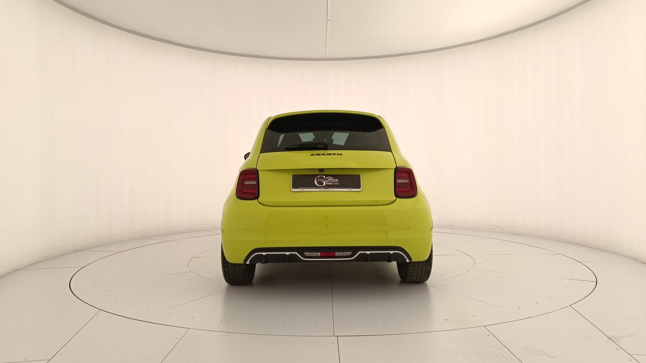 ABARTH 500e 42 kWh Turismo