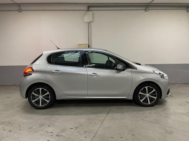 PEUGEOT 208 PureTech 82 5 porte Allure