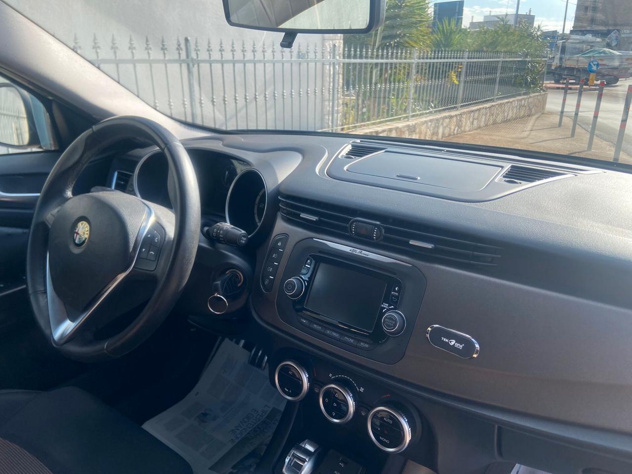 Alfa Romeo Giulietta 1.6 JTDm-2 105 CV Exclusive