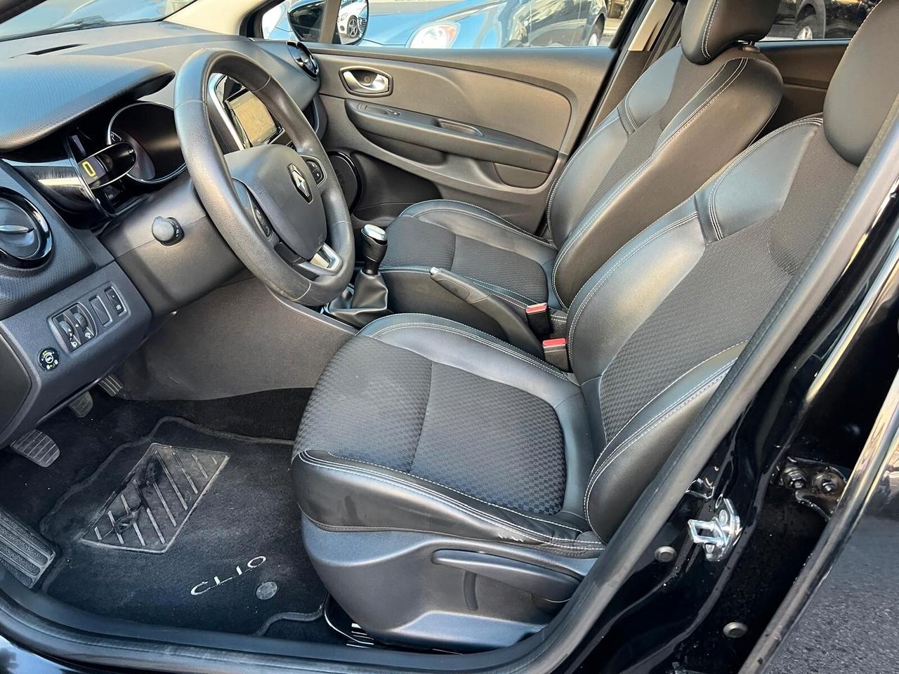 Renault Clio TCe 12V 90 CV GPL 5 porte Moschino Intens