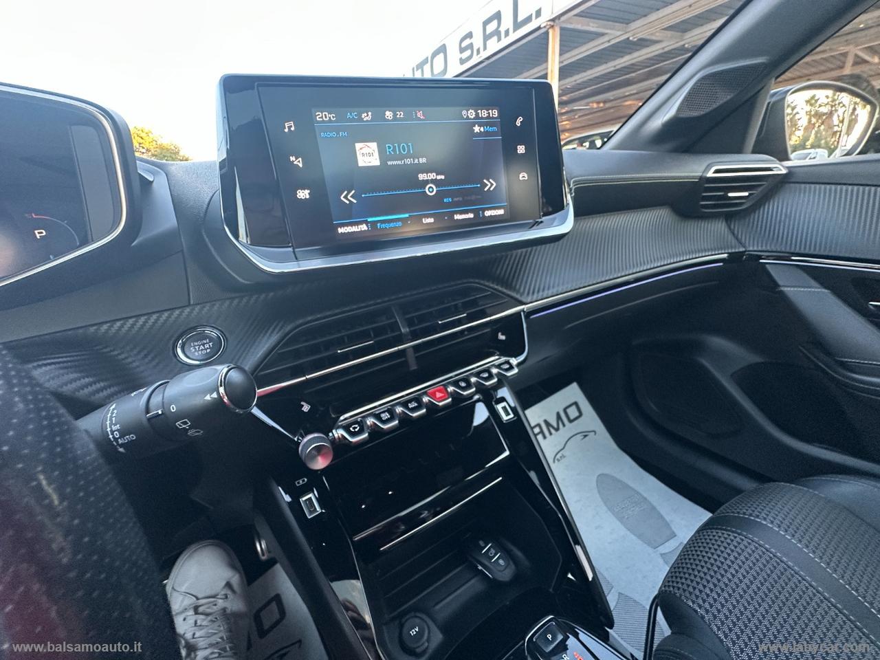 PEUGEOT 208 GT Line PANORAMA