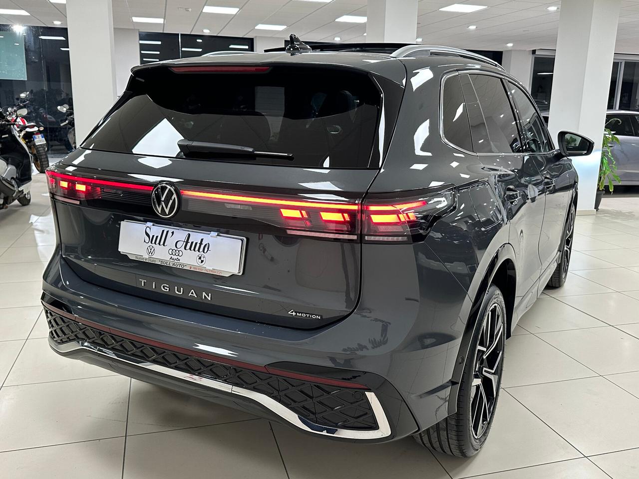 Volkswagen Tiguan 2.0 TDI 193 CV DSG 4MOTION R-Line - 2025