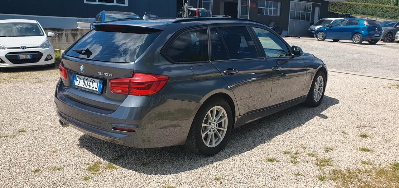Bmw 320d Efficient Dynamics Touring Business Advantage aut.