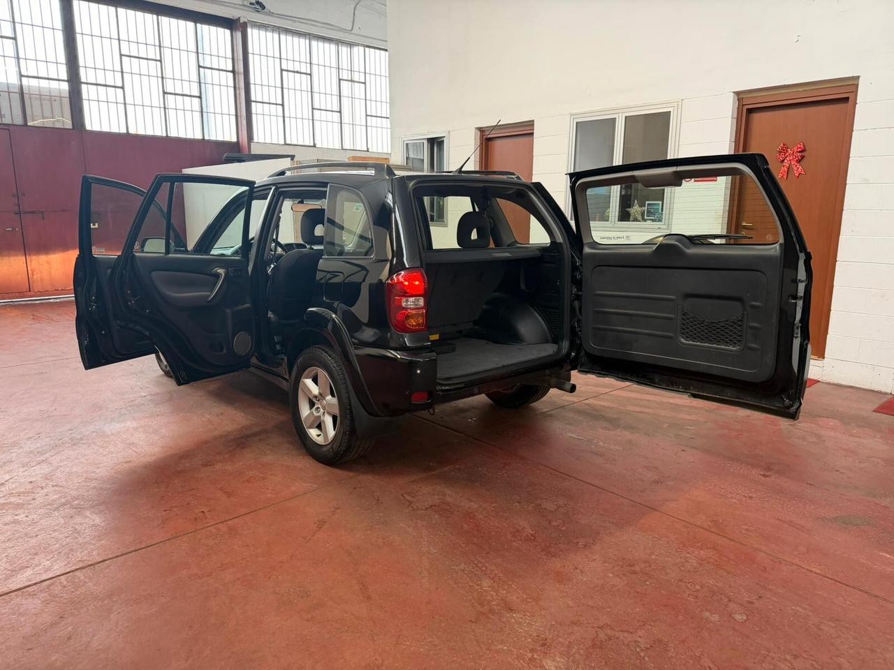 Toyota RAV 4 RAV4 2.0 16V cat 5 porte Sol BENZINA