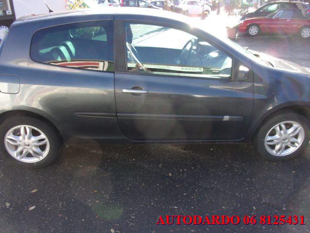 RENAULT Clio 1.2 16V 3 porte Luxe