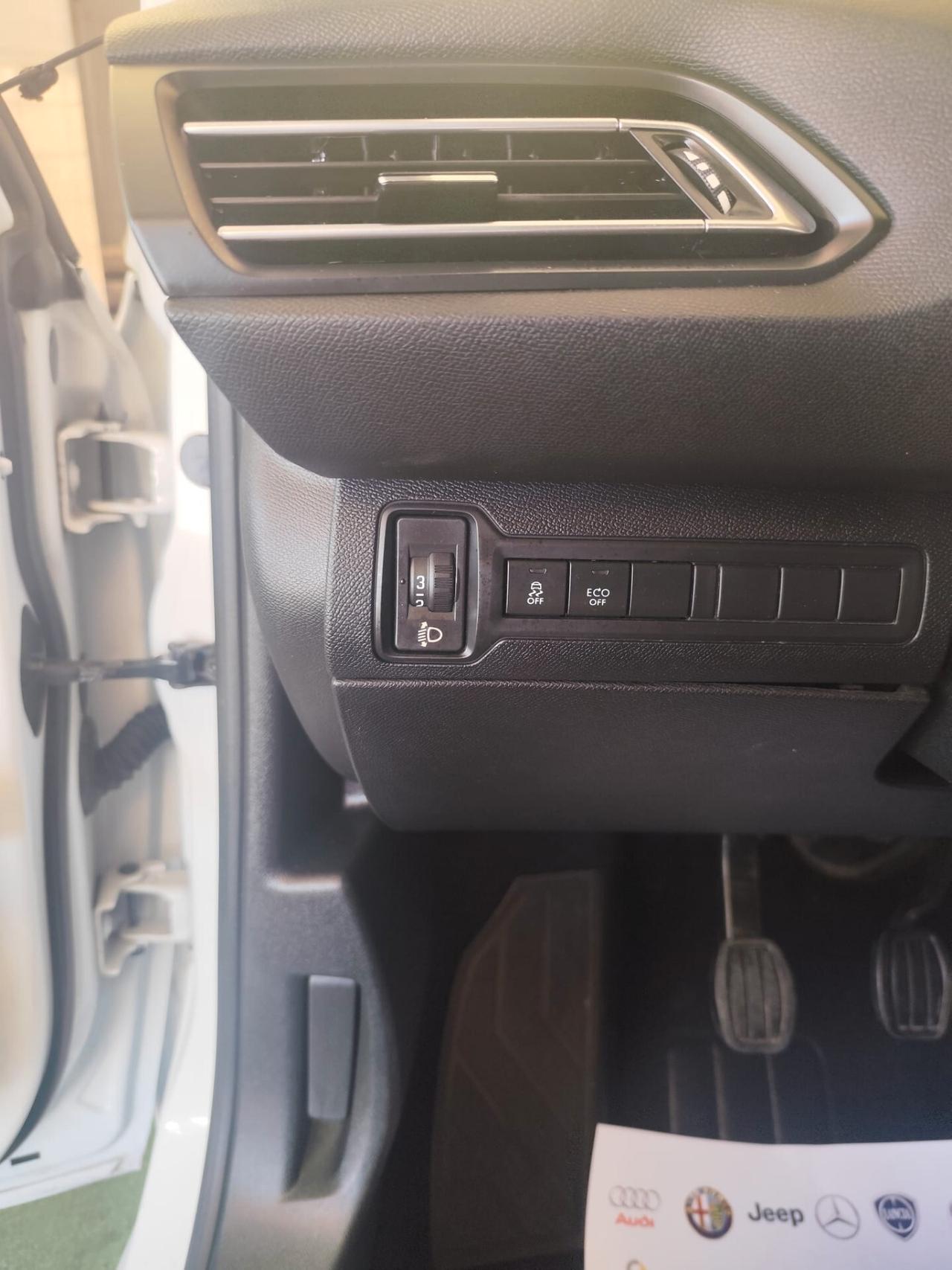 Peugeot 308 BlueHDi 120 S&S Business