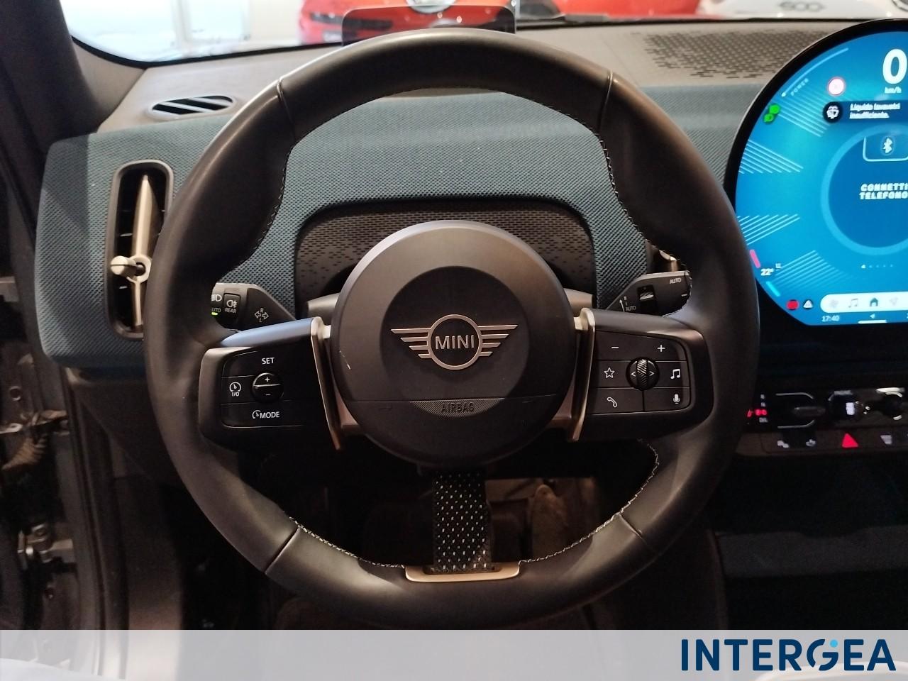 MINI Mini Countryman 2.0 48V D Favoured auto