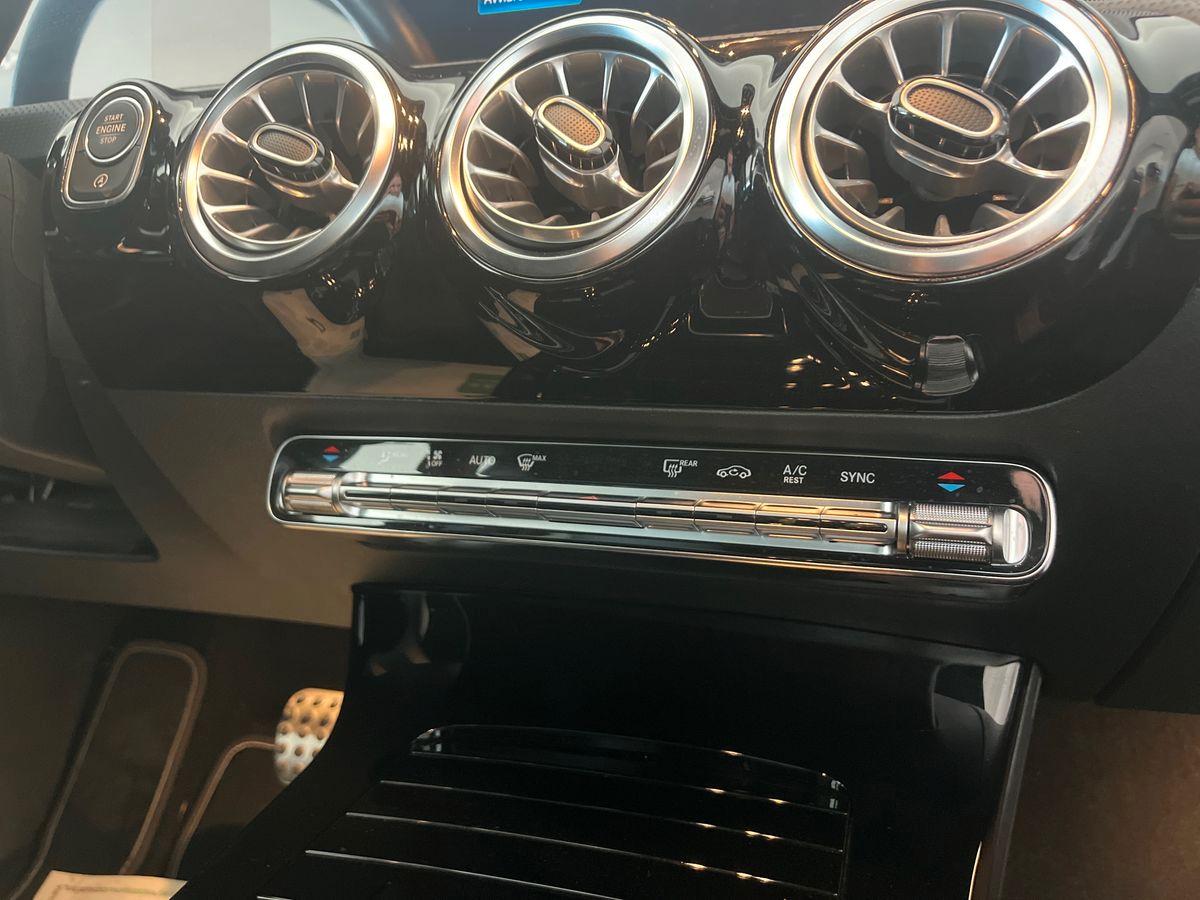 Mercedes-Benz CLA Coupe 200 d Premium auto