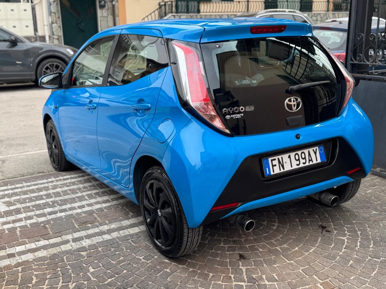 Toyota Aygo 1.0 VVT-i 72 CV 5 porte x-cool
