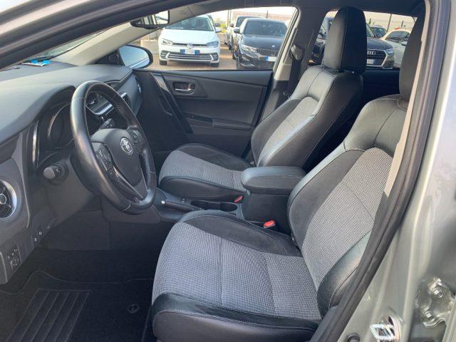 TOYOTA Auris 1.8 Hybrid Lounge