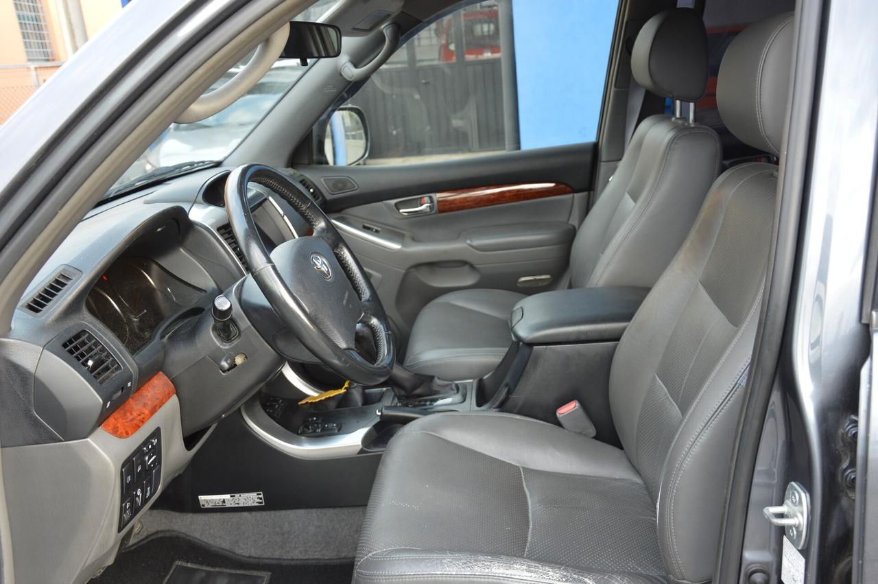 Toyota Land Cruiser 3.0 D-4D 16V cat 5 porte aut. Wagon