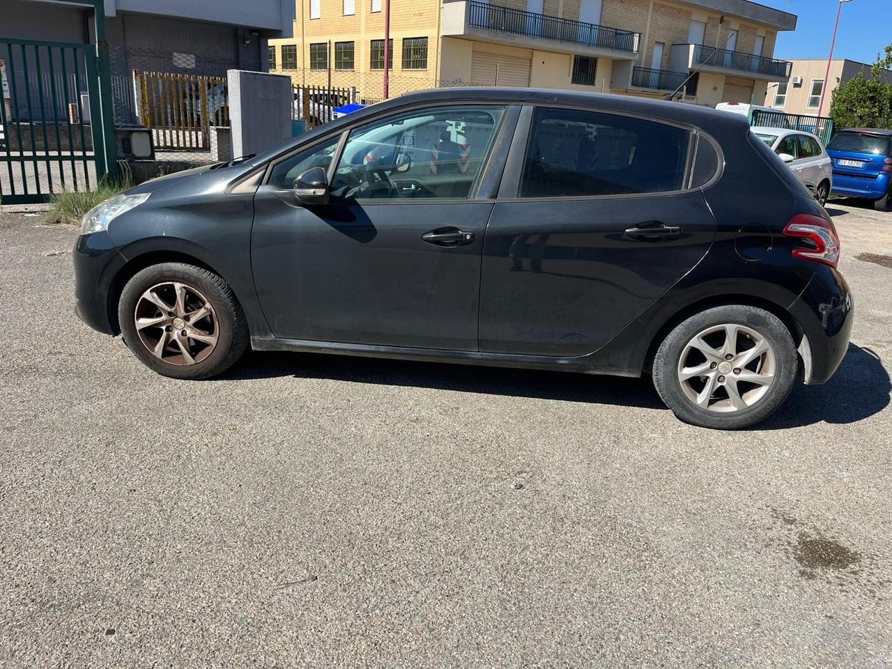 Peugeot 208 1.2 VTi 5p allure ( LEGGERE )