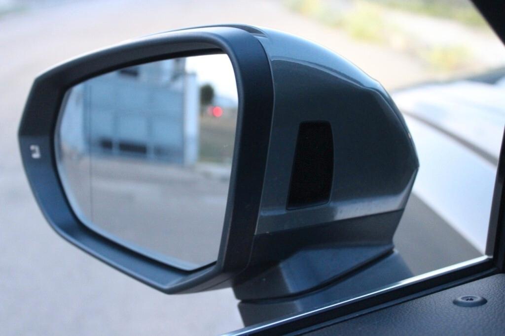 AUDI Q3 2.0 TDI 150 CV s-tronic *Matrix *Luci Ambiente