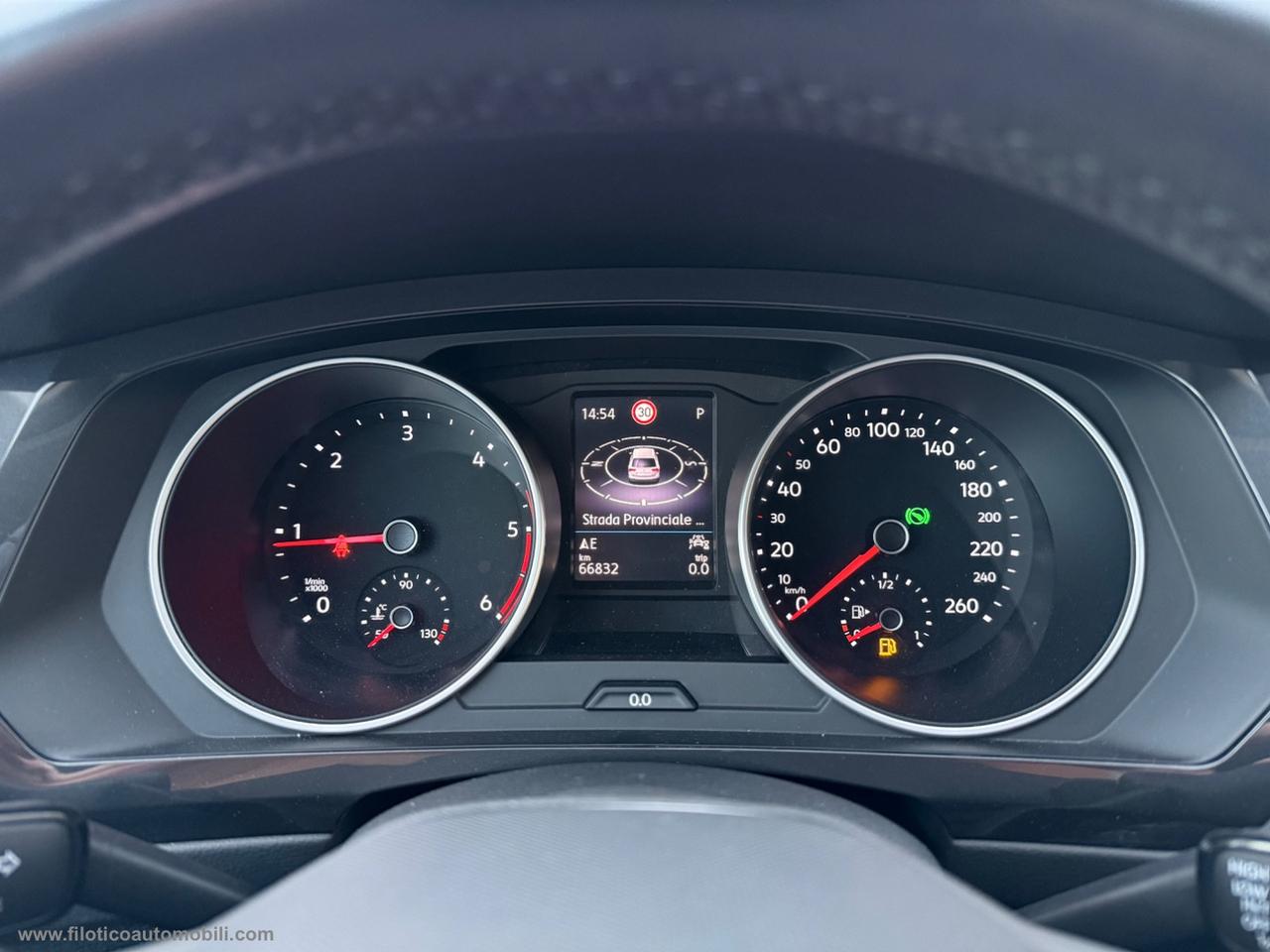 VOLKSWAGEN Tiguan 2.0 TDI 150CV SCR DSG Life TELECAMERA - FARI LED -FULL