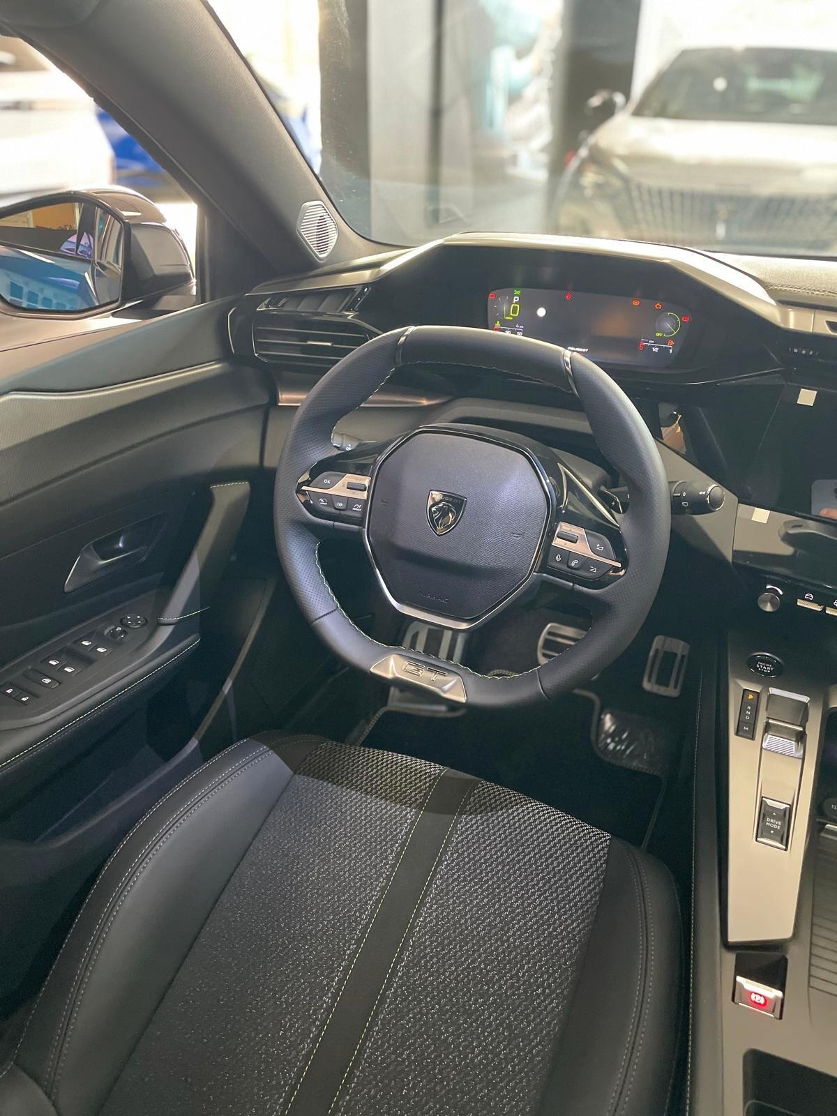 Peugeot 308 Hybrid 145 e-DCS6 GT