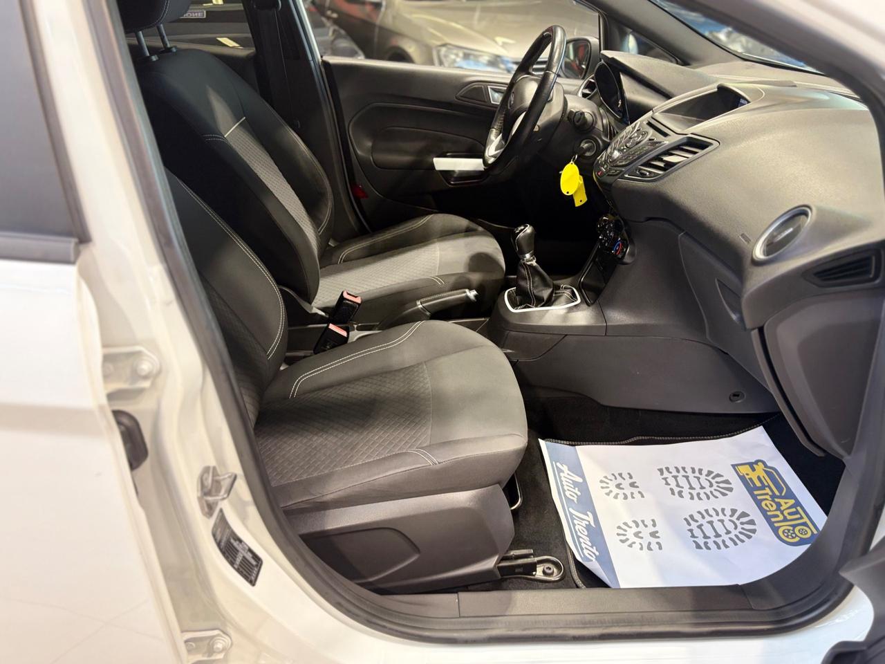 Ford Fiesta 1.0 82CV 5 porte Black & White Edition